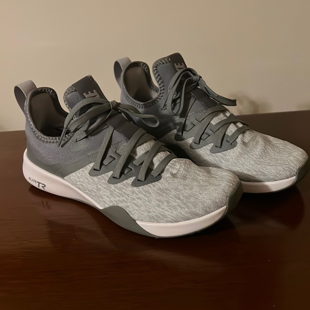 Nike elite TR shoes